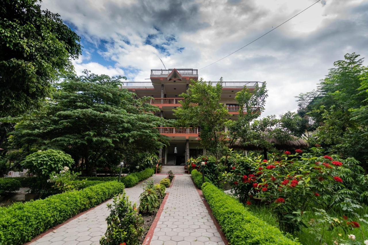Eden Jungle Resort Саураха Екстериор снимка